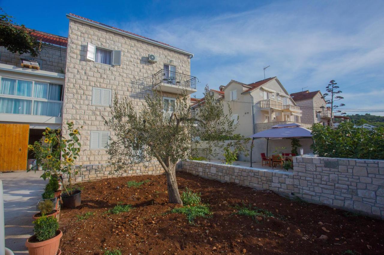 Apartments Lenka Sutivan Exterior photo